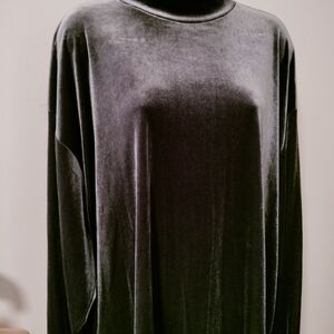 Luxurious Velvet Tunic in Silver